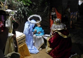 La cabalgata de los Reyes Magos y los regalos despiden la Navidad