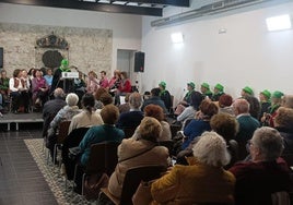 Se recogen firmas para crear una sede de la Universidad de Mayores