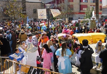 Carrozas y comparsas protagonizarán el domingo el primer desfile