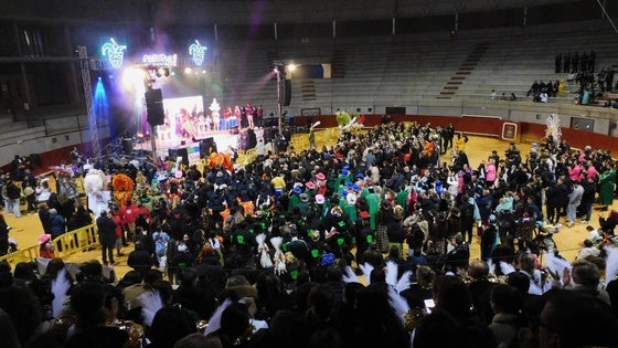 Semos Diferentes y Los Santeros, ganadores en carrozas y comparsas