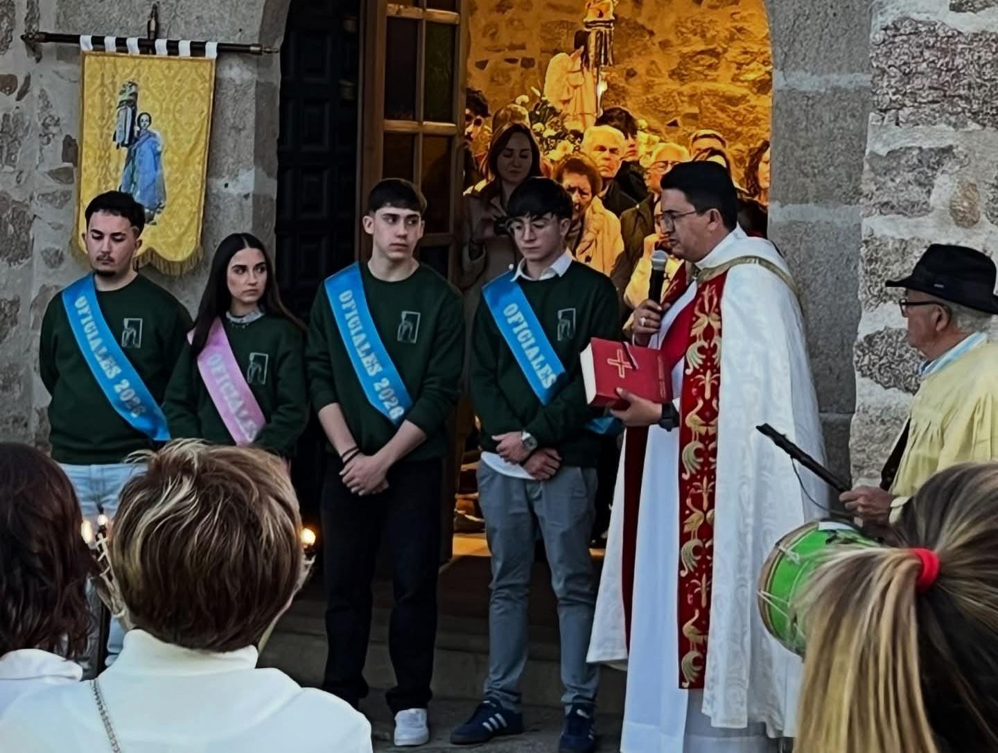 Valdehúncar brilla con el Ángel y el Cristo del Perdón