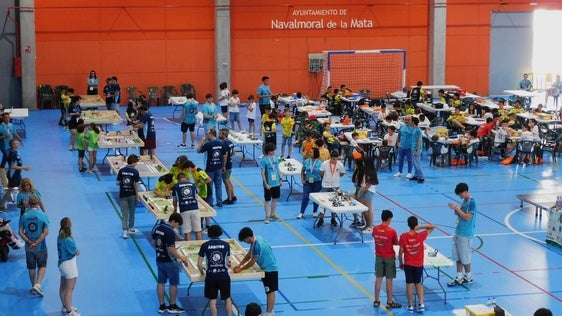La robótica educativa 'toma' el pabellón Antonio Jara