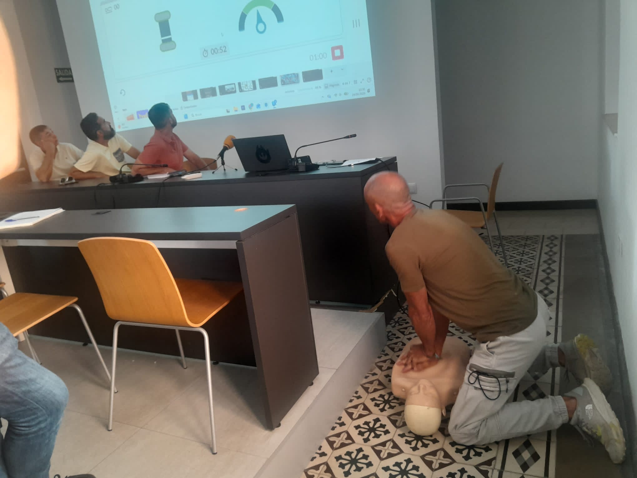 Organizan un campeonato de reanimación cardiopulmonar
