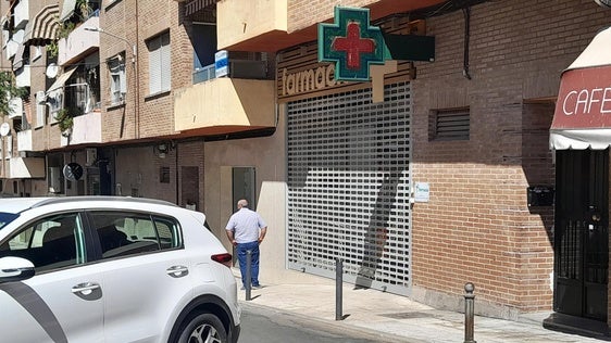 La Policía Local detiene al autor de un robo con arma blanca en una farmacia poco después de cometerlo