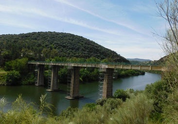 El puente próximo a Valdecañas vuelve a cerrarse al tráfico
