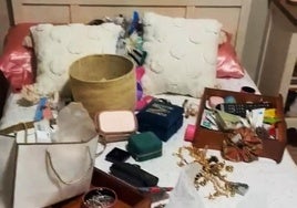 El alcalde de Casatejada sorprende a unos ladrones cuando desvalijaban su casa