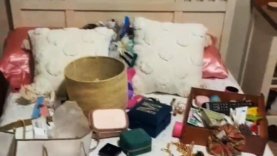 El alcalde de Casatejada sorprende a unos ladrones cuando desvalijaban su casa