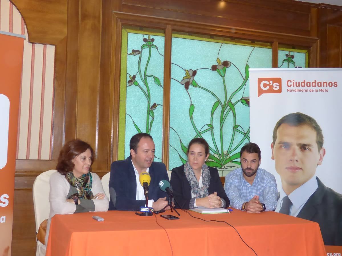 Presentación de la agrupación local de Navalmoral
