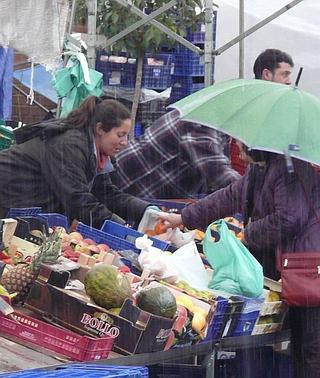 HOY pregunta a los vecinos qué ubicación les parece mejor para el mercadillo