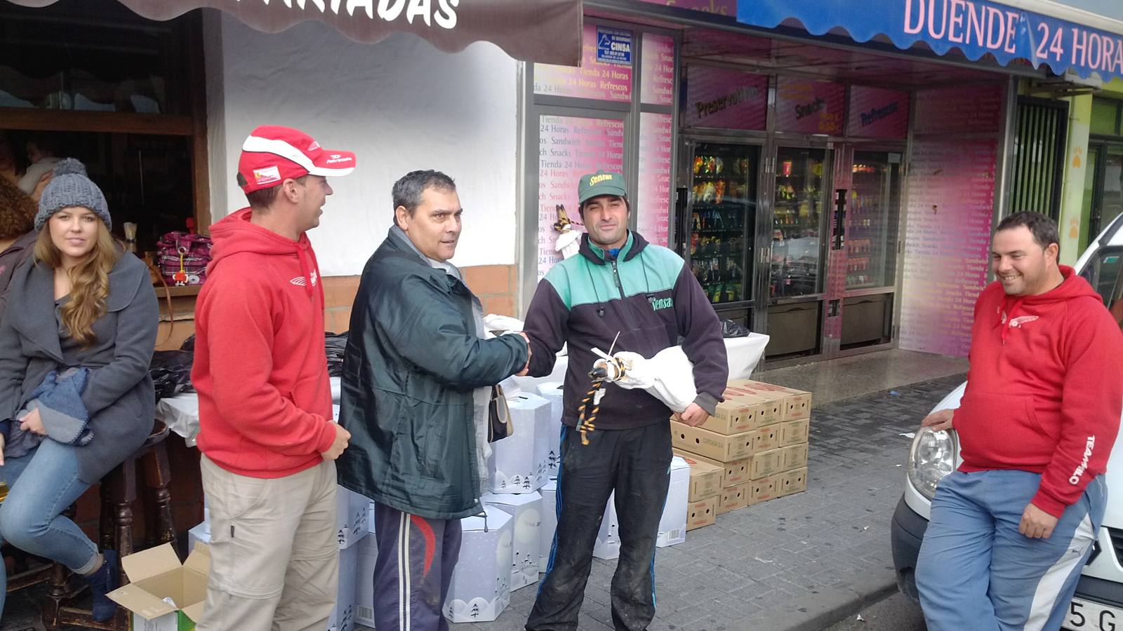 La entrega de premios se hizo junto al bar El Duende 
