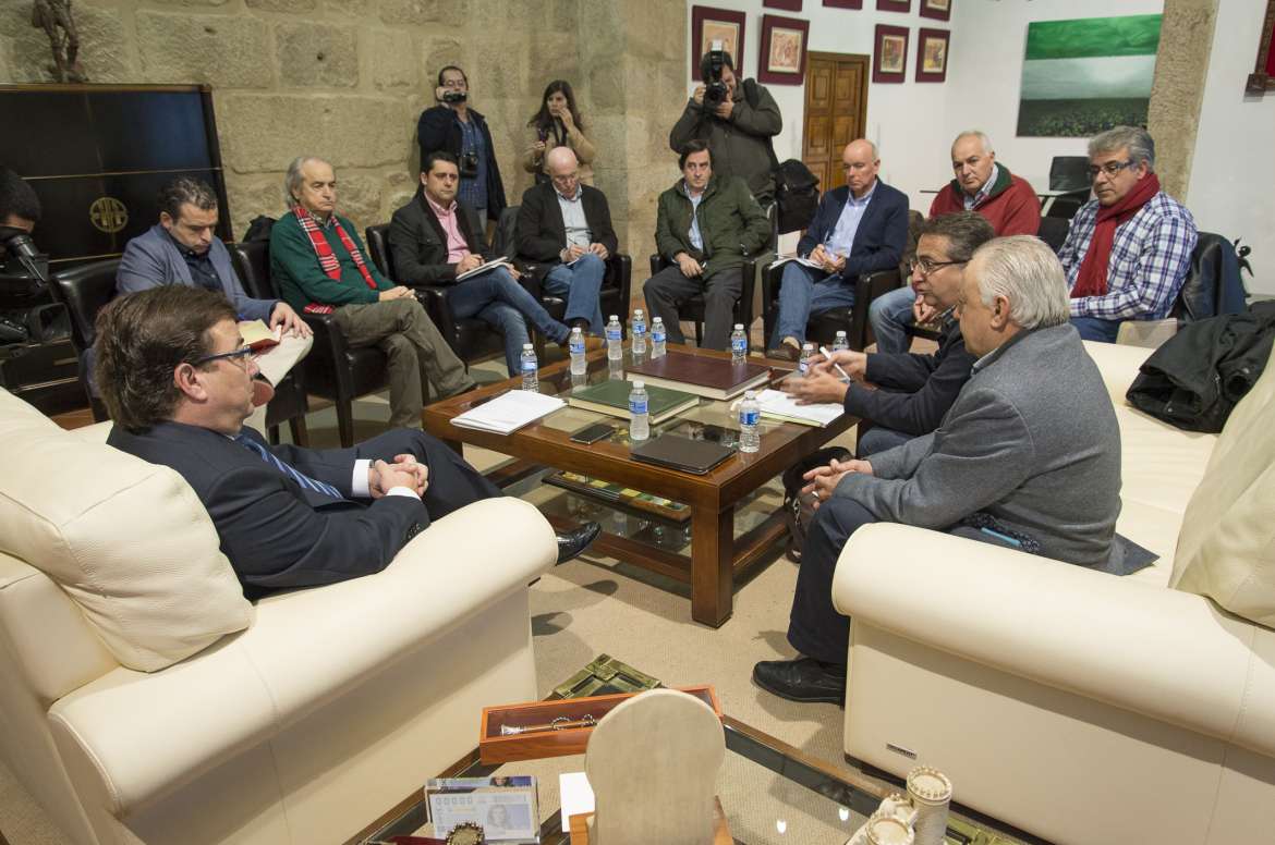 La reunión se la celebrado en la presidencia del Gobierno regional 