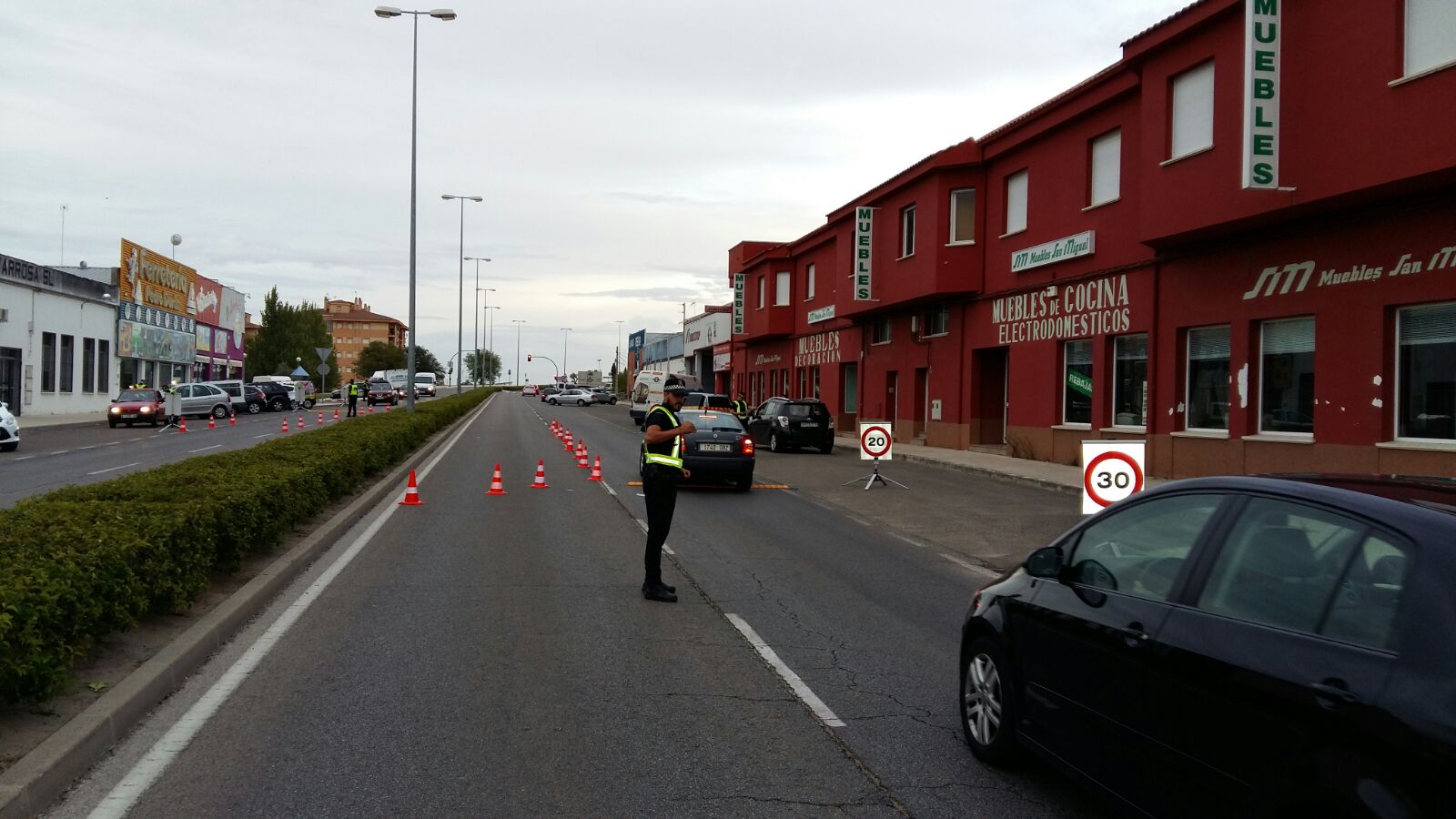 Control policial en la antigua carretera Nacional V 