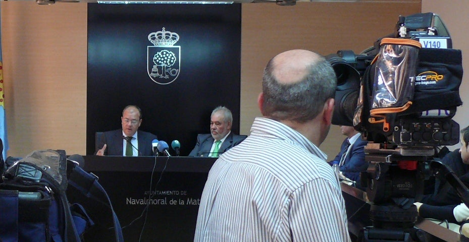 Monago y Mateos en el salón de plenos 