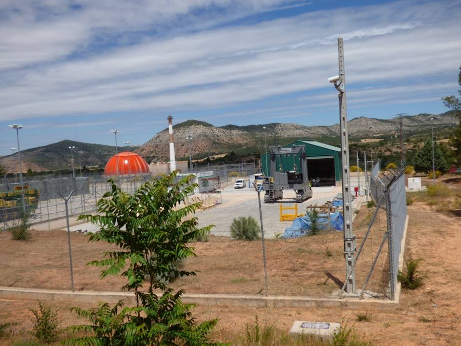 La prensa extremeña visita el ATI que almacena los residuos de alta actividad de la central de Zorita
