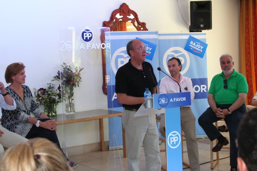 Cospedal y Monago, de gira por la zona, hacen campaña en Navalmoral
