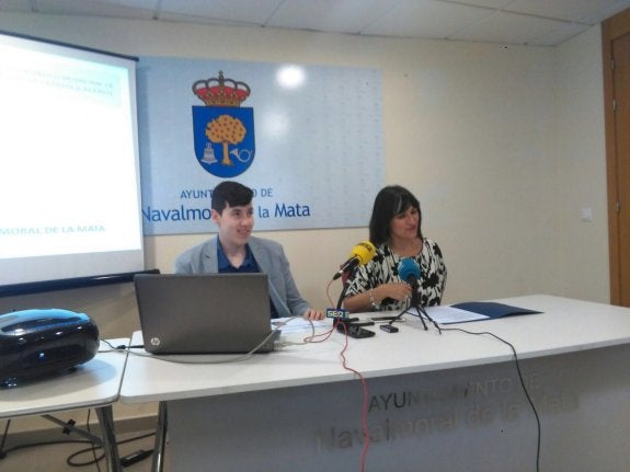 Roberto Moreno y Raquel Medina en la presentación 