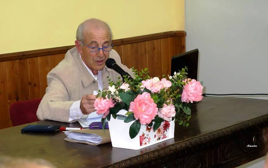Carlo Zamora en plena conferencia 