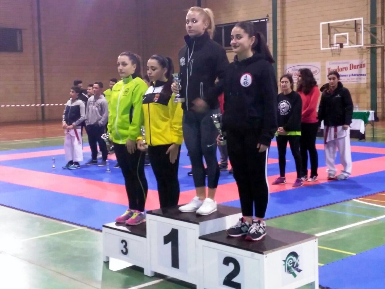Una medalla de bronce y varios cuartos puestos para karatekas de la zona en el Campeonato de Extremadura