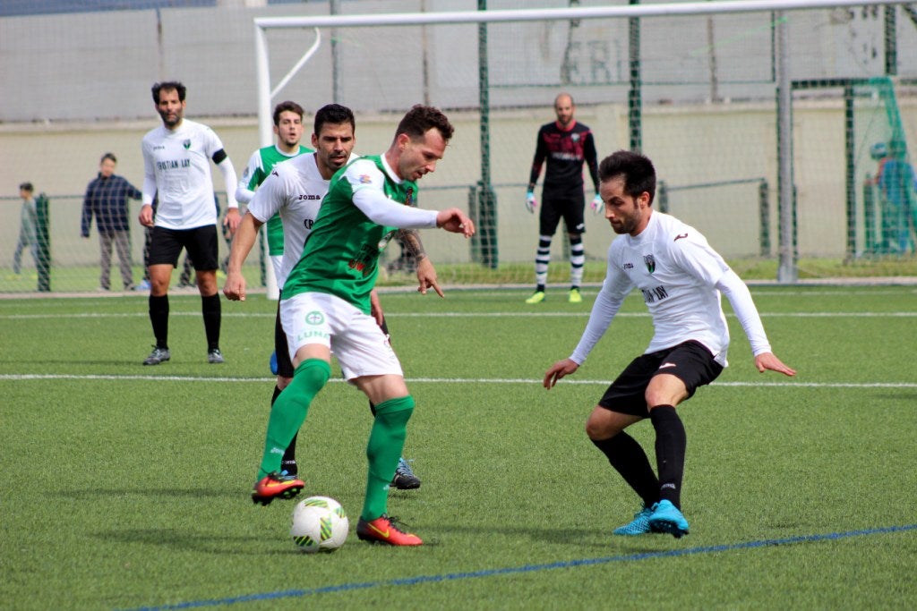 Yoni ante Juanito de la Cruz 