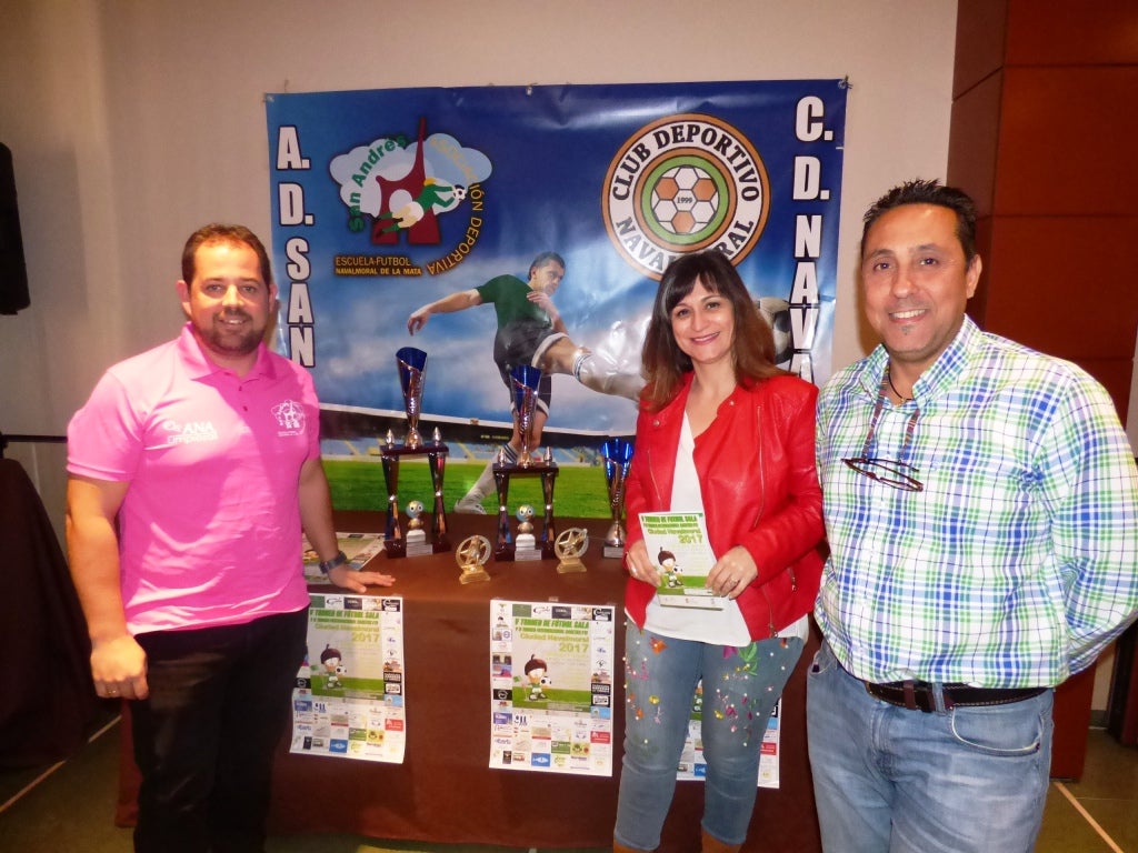 David Blázquez, Raquel Medina y Alfredo Vizcaíno, concejal de Deportes, en la presentación 