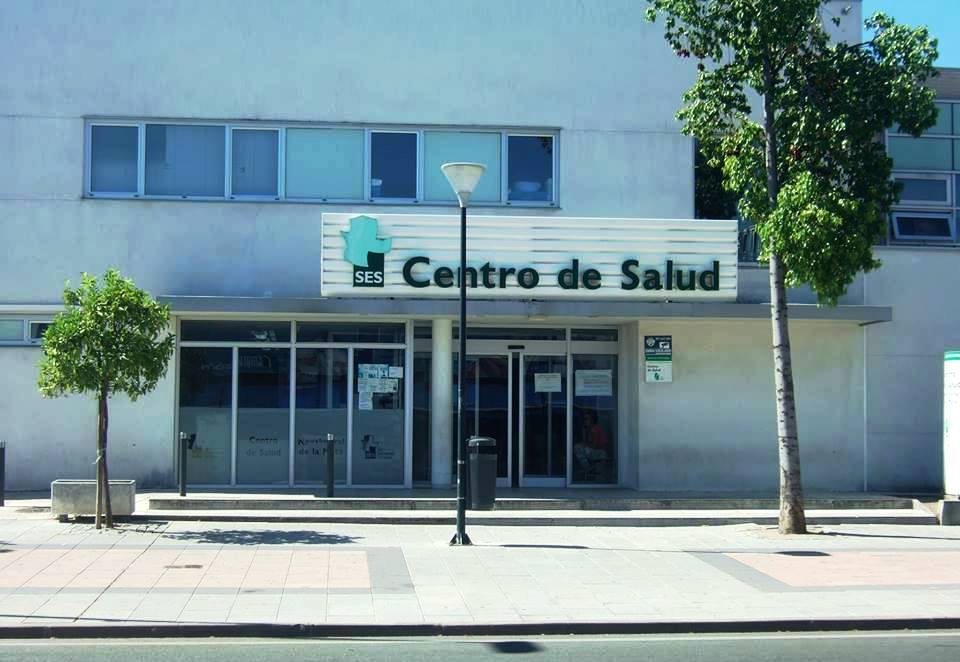 El SES busca pediatras para el centro de salud, pero no los hay