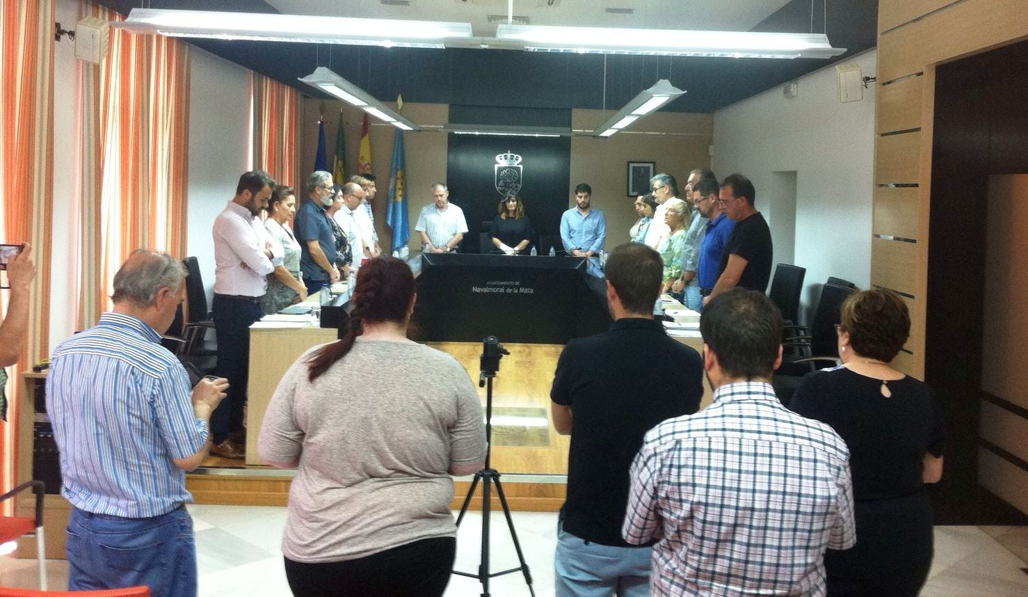 El pleno se inició con un minuto de silencio 