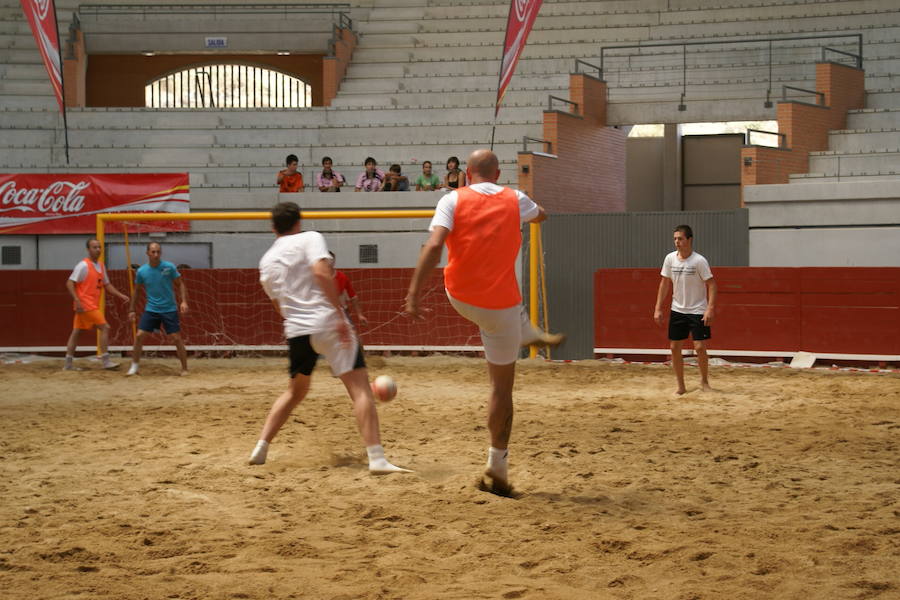 Torneo de fútbol playa, cuando se celebró en el edificio multiusos