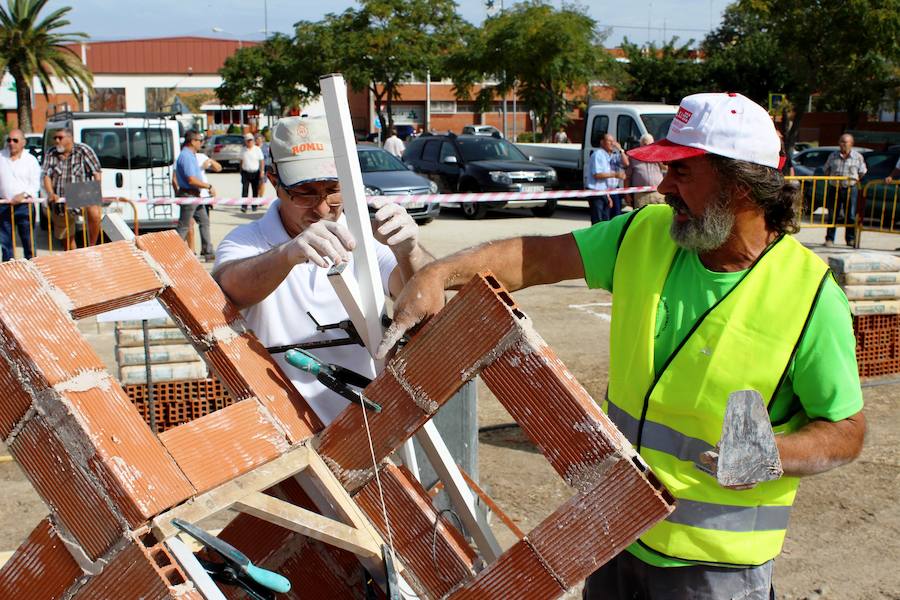 La cuadrilla ganadora en plena faena 