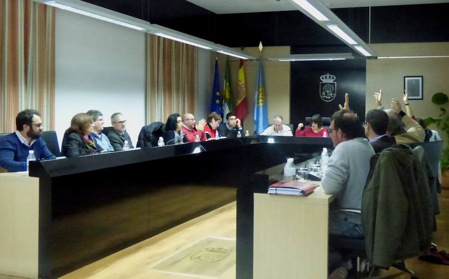 PP, Ciudadanos e IU rechazaron los presupuestos 