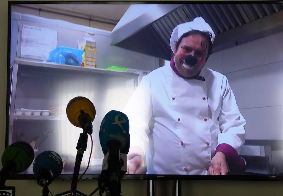 Sergio transformado en cocinero payaso para promocionar el festival 