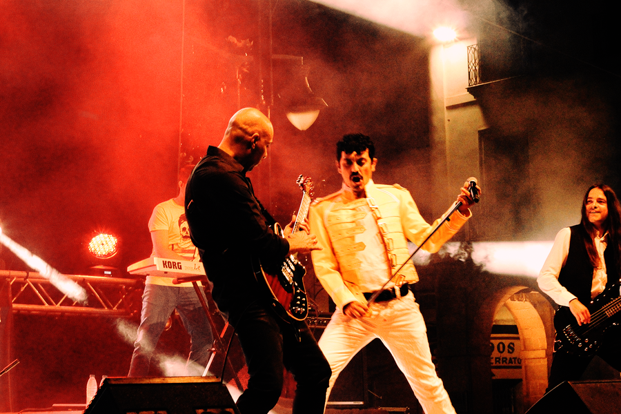 Tributo a Queen en el parque municipal