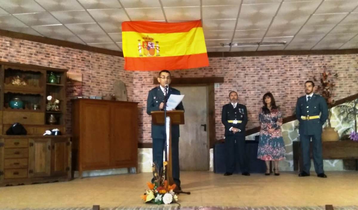 Una amplia representación de la sociedad morala acompaña a la Guardia Civil en la fiesta de su patrona