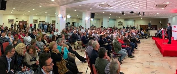 Asistentes al acto de presentación. 