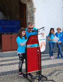 Imagen secundaria 2 - Participantes en la lectura del manifiesto. 
