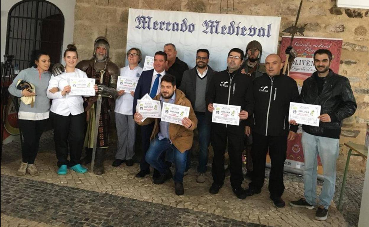 Participantes en el concurso de pinchos y tapas medievales en 'Oliventia 2018'. 