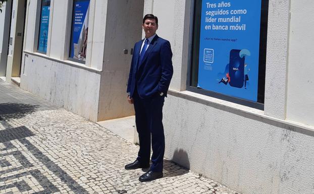 «Lo que más me gusta de mi trabajo es ayudar a los clientes en sus proyectos»