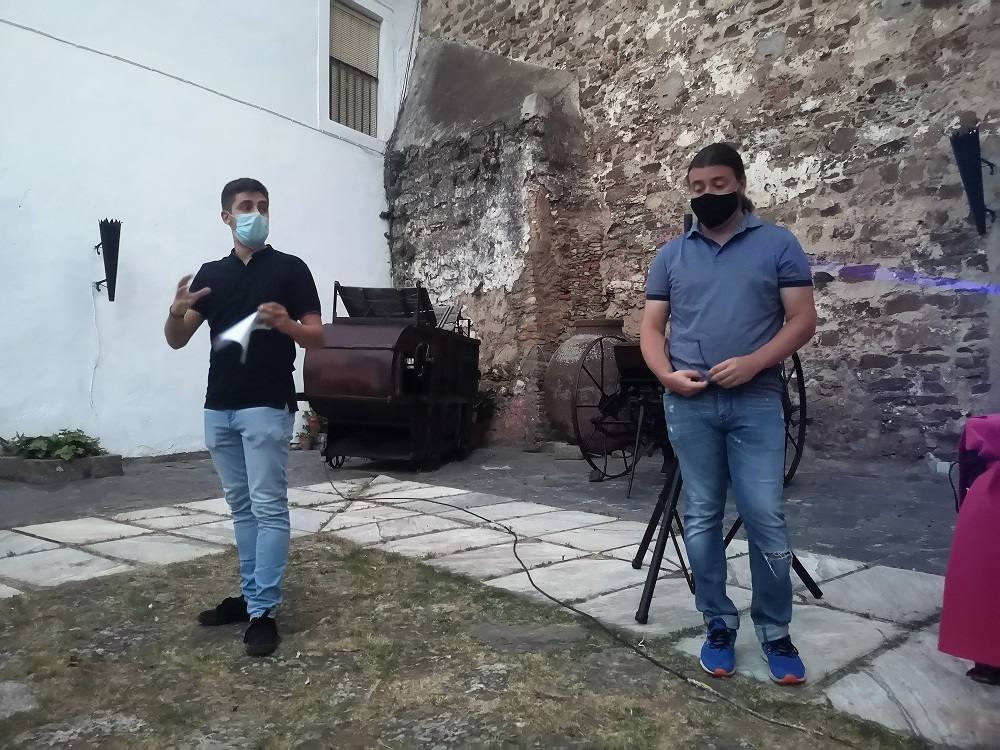 Presentaión del documental. 