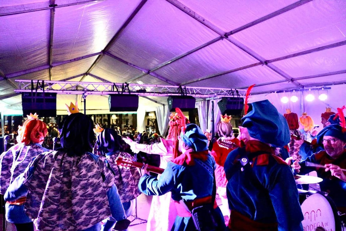 'Los Camballotas', 'Los 3W', 'Los Mirinda' y 'Los Chungos' dieron la chispa de la noche en el primer día del Carnaval de Olivenza 2022. 