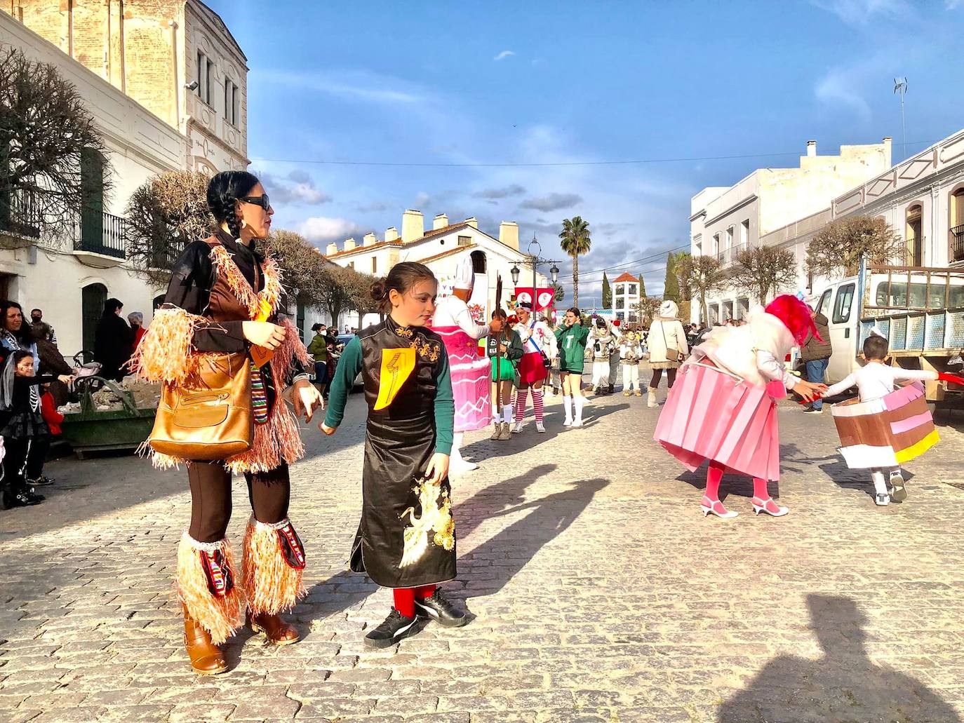 Con el desfile infantil dio comienzo el Carnaval oliventino. 