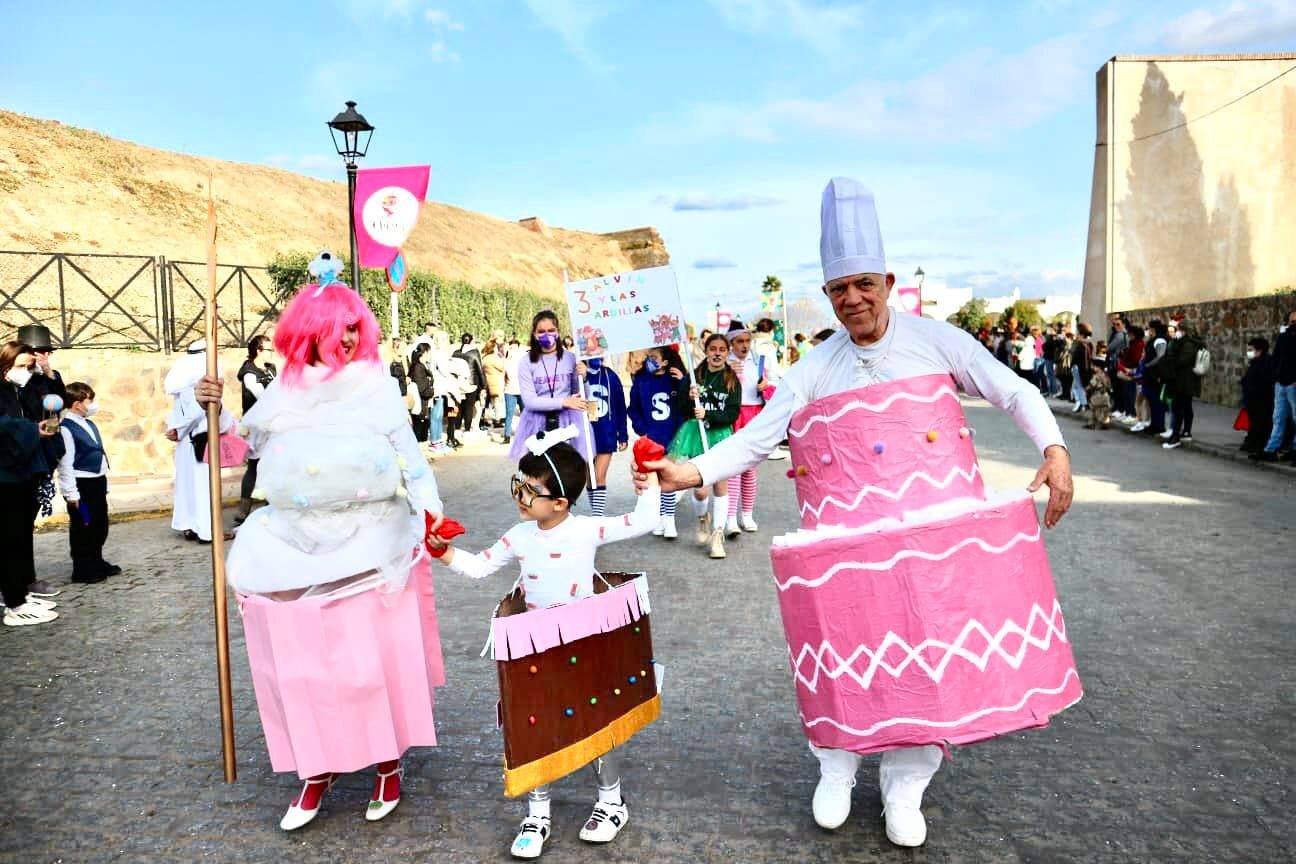 Con el desfile infantil dio comienzo el Carnaval oliventino. 