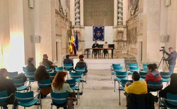 Reunión de la Comisión de Igualdad de Olivenza, el pasado 1 de marzo. 