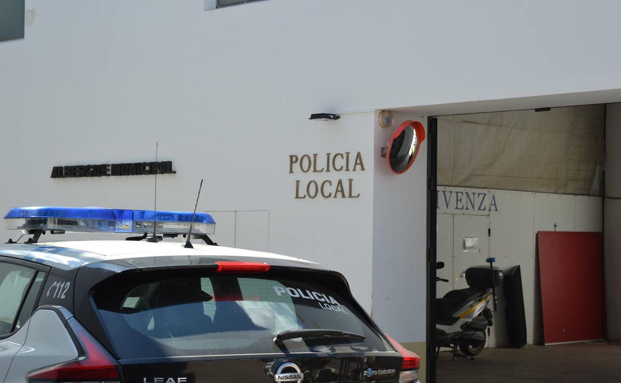 El pleno aprueba por unanimidad la concesión de una medalla de plata al mérito para cuatro agentes de la Policía Local