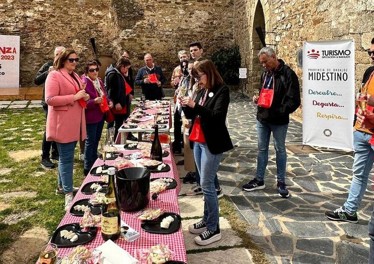 Lleno en la actividad 'Saberes y sabores de Olivenza' de la Diputación de Badajoz