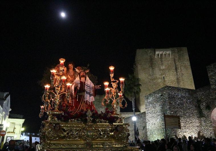 Los oliventinos se vuelcan con su amplia, variada y venerada Semana Santa