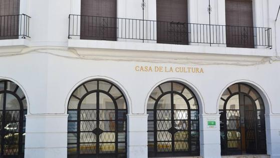 La Asociación de baile 'Alson Olivenza' organiza una clase intensiva de salsa y bachata