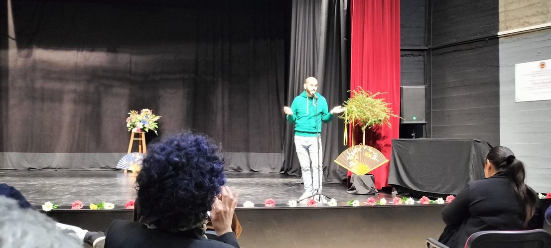 Las artistas del Hogar de Mayores lo dan todo en la Gala Musical 'Fantástica Fiesta'
