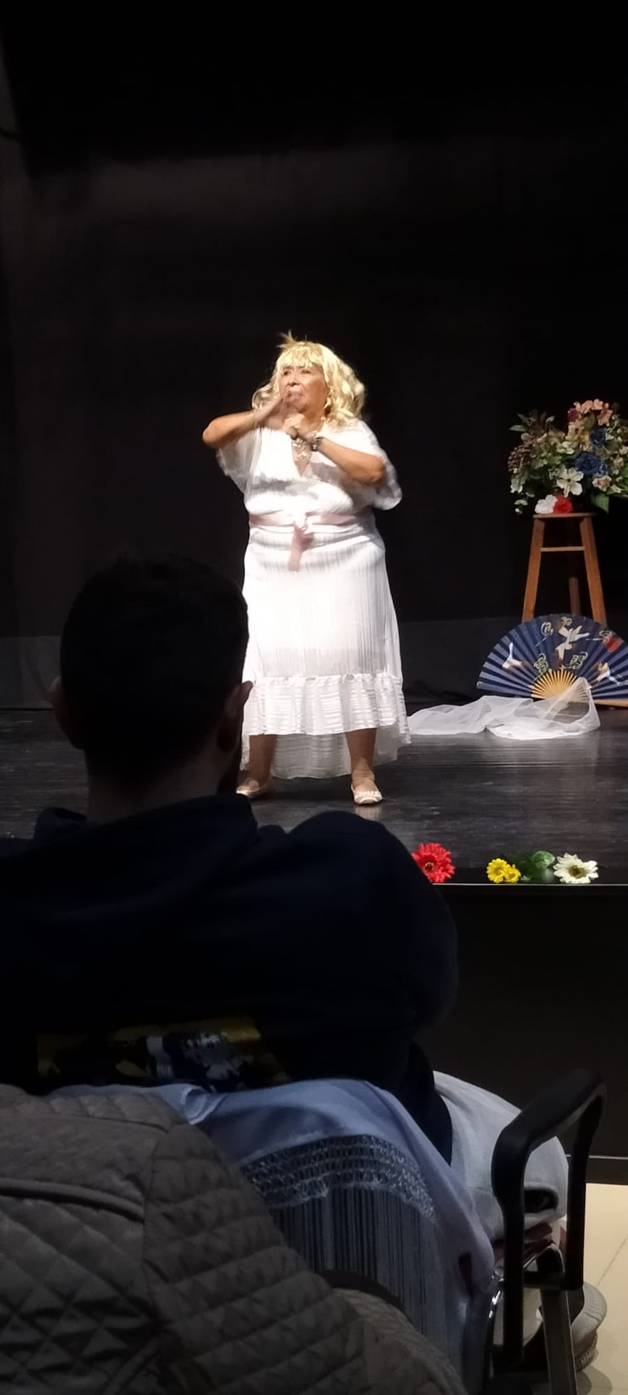 Las artistas del Hogar de Mayores lo dan todo en la Gala Musical 'Fantástica Fiesta'