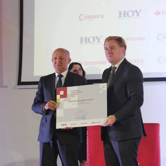 La empresa Oliventina 'Almacenes Delgado e Hijos' gana el accésit de los VII Premios Pyme