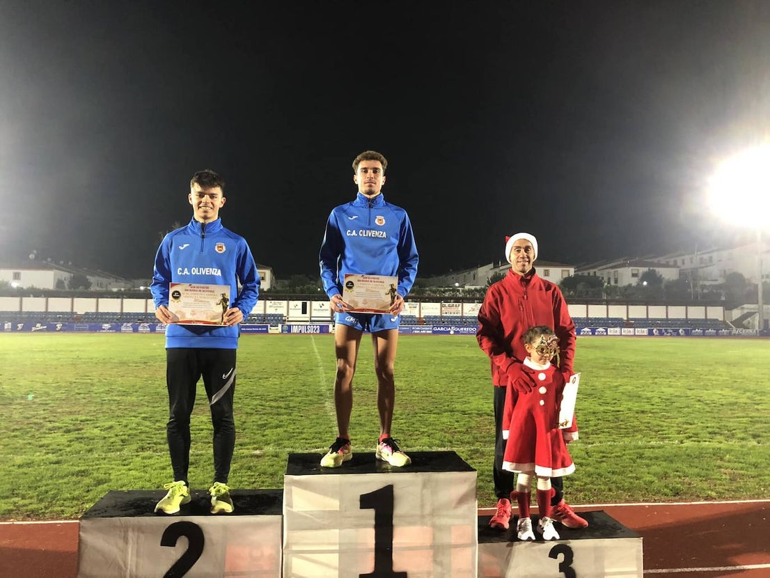 Solidaridad, deporte y mucha diversión en la I San Silvestre de la ciudad