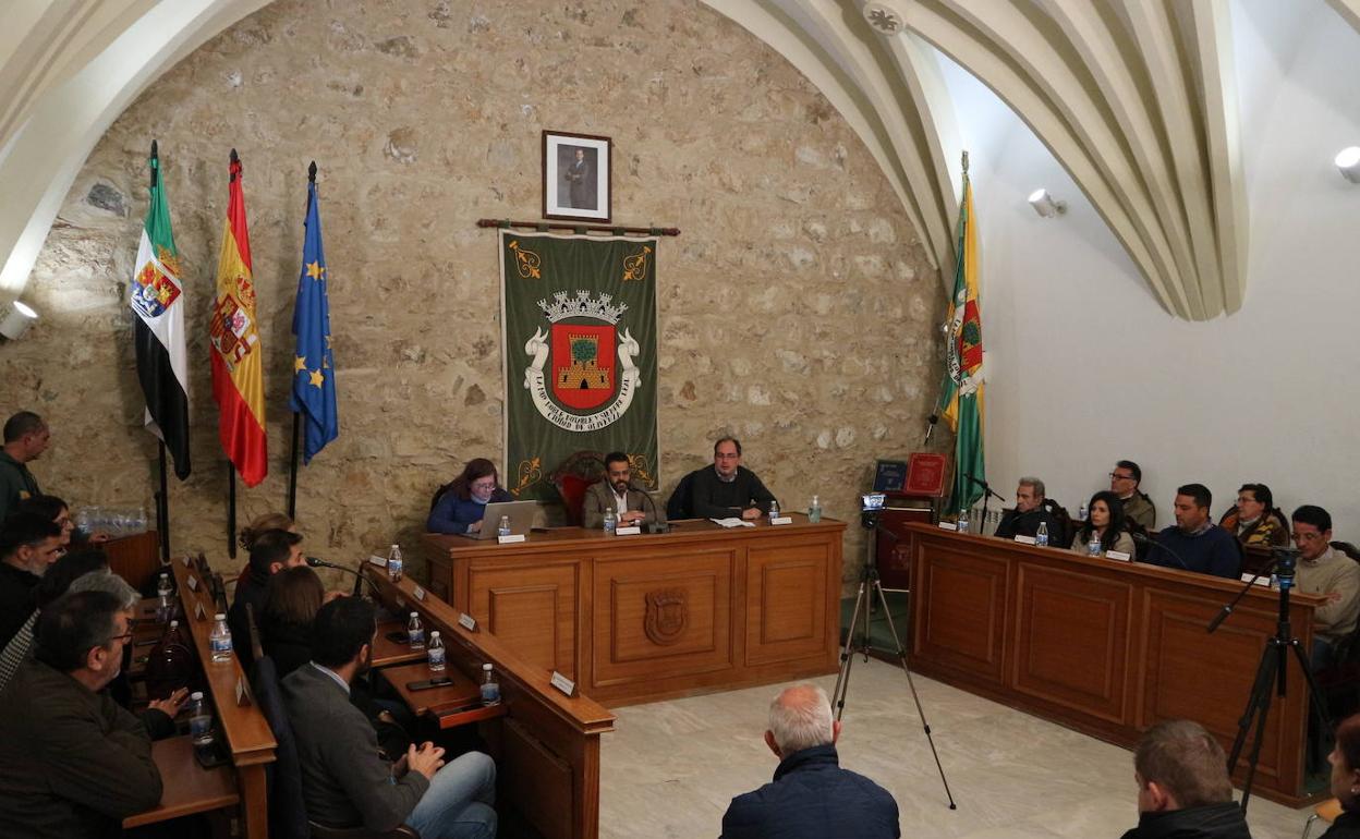 Aprobado en pleno el convenio con otros Ayuntamientos para dotar de más Policía Local a la Feria del Toro